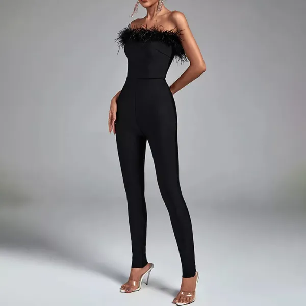 Sort stropløs jumpsuit med sorte fjer