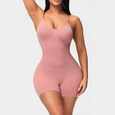 Lyserød stropløs jumpsuit