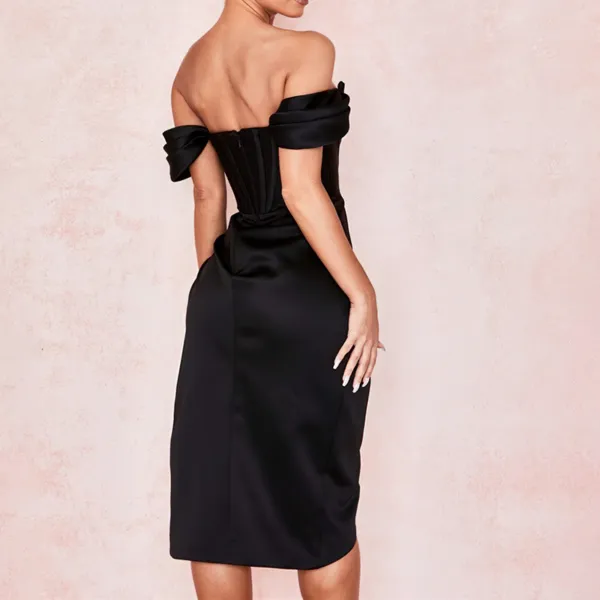 robe-corset-bustier-dos Sort stropløs korsetkjole med bådhals