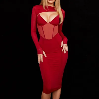 robe-corset-manche-longue Rød korsetkjole med lange ærmer